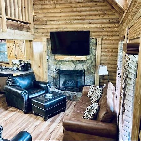 Rustic Black Bear Cabin Pigeon Forge Kültér fotó