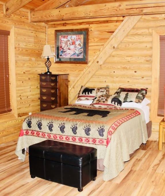 Rustic Black Bear Cabin Pigeon Forge Kültér fotó
