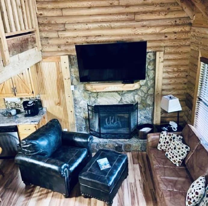 Rustic Black Bear Cabin Pigeon Forge Kültér fotó